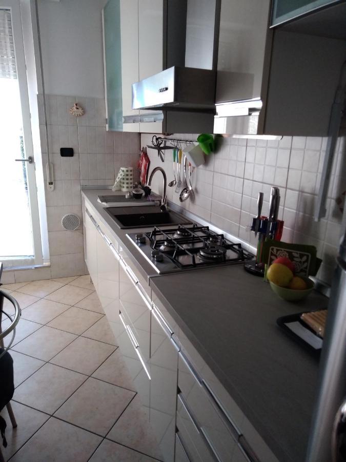 Appartamento Con Terrazzo A 戈尔贡佐拉 外观 照片
