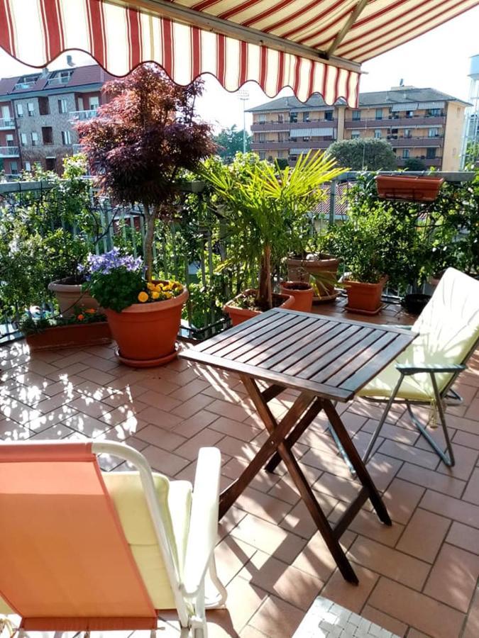 Appartamento Con Terrazzo A 戈尔贡佐拉 外观 照片